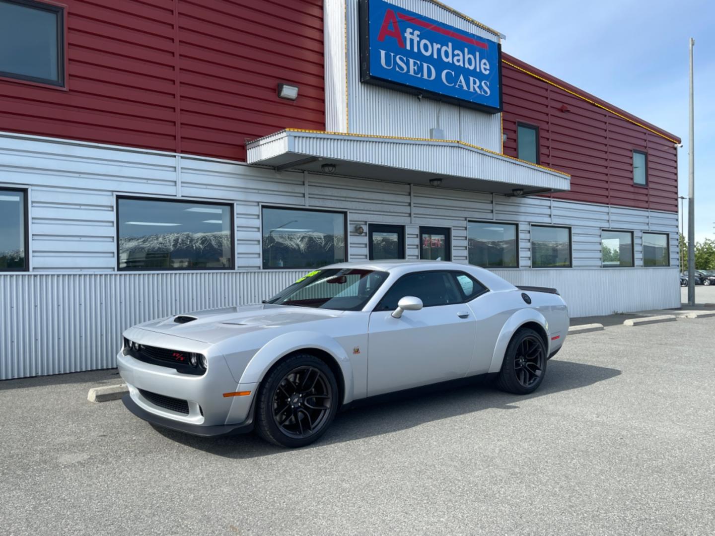 2022 SILVER DODGE CHALLENGER R/T SCAT PACK (2C3CDZFJ7NH) with an 6.4L engine, 6-Speed Manual transmission, located at 1960 Industrial Drive, Wasilla, 99654, (907) 274-2277, 61.573475, -149.400146 - Photo#0